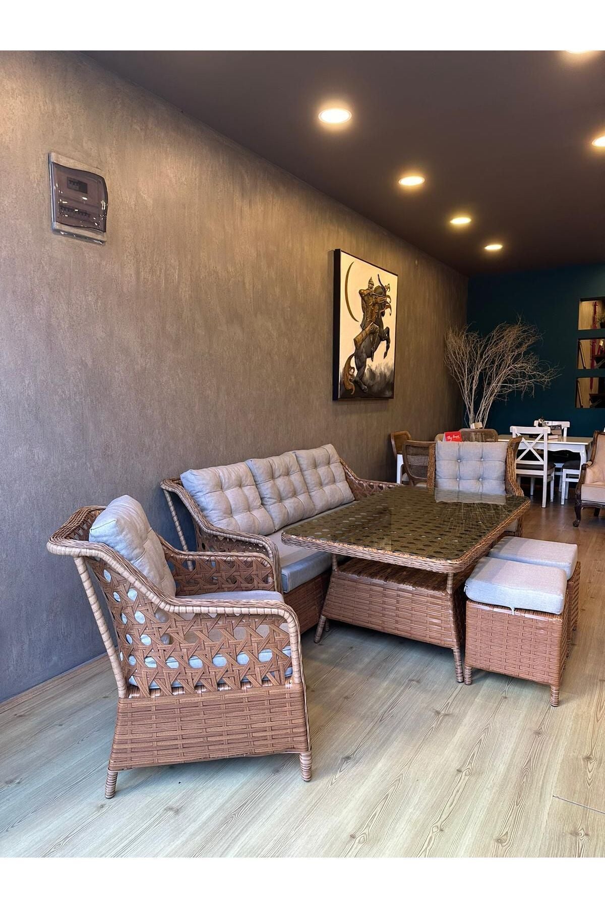 Garden Marsilya Rattan Bahçe Balkon Mobilyası 3+1+1+2puf ve Masa